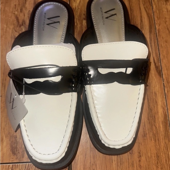 Women Worthington Destin Size 5M Mules/ Slip On Penny Loafers Black & White - Picture 11 of 13